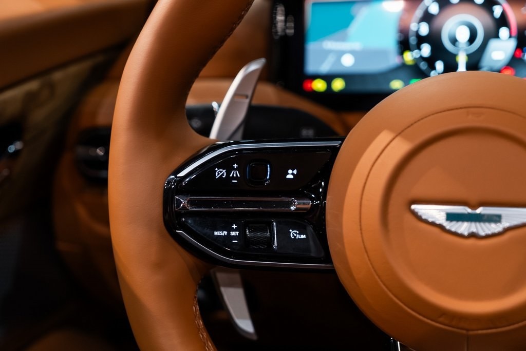 2024 ASTON MARTIN DB12 - Image 28