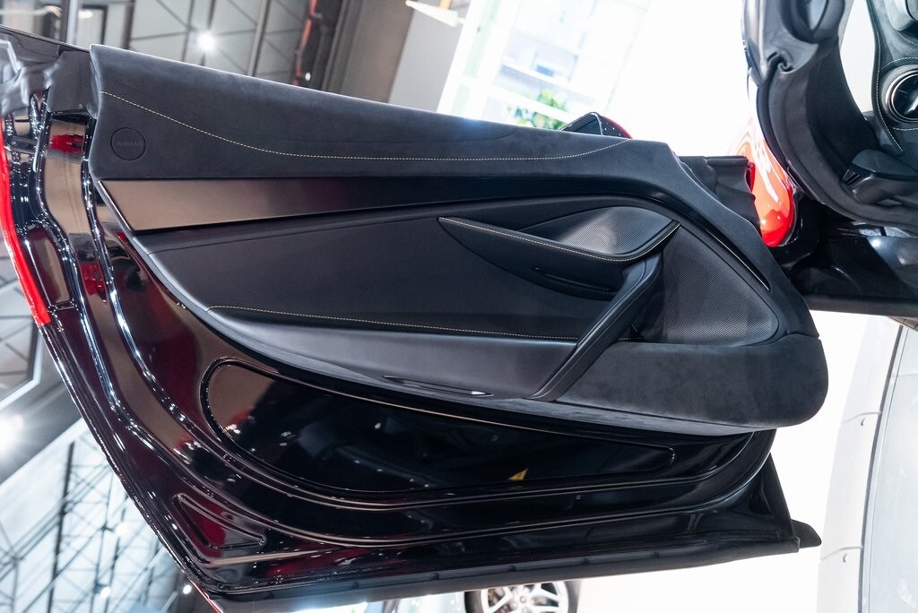 2022 MCLAREN 720S - Image 17