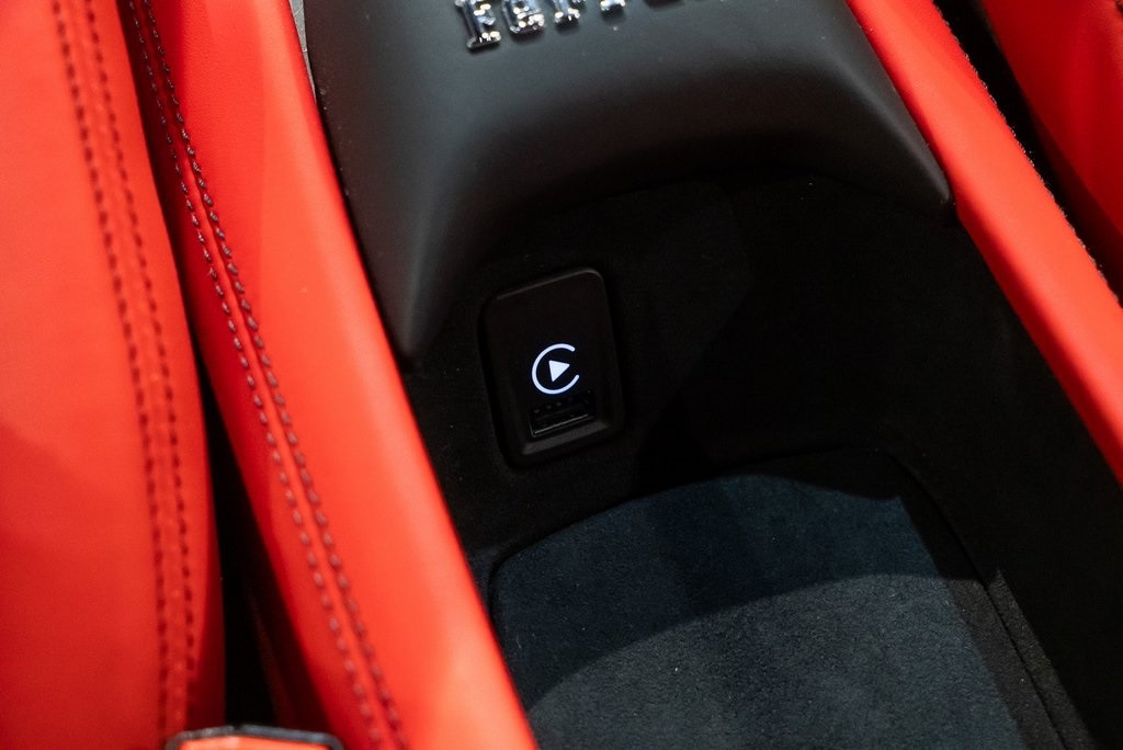 2022 FERRARI F8 - Image 37