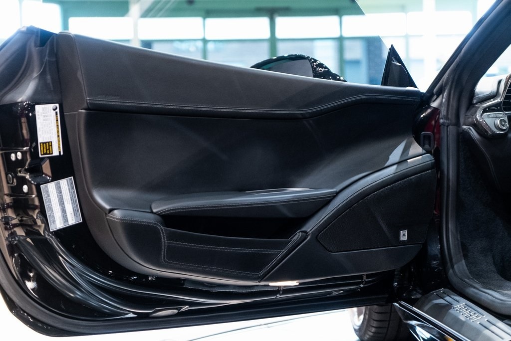 2011 FERRARI 458 ITALIA - Image 22