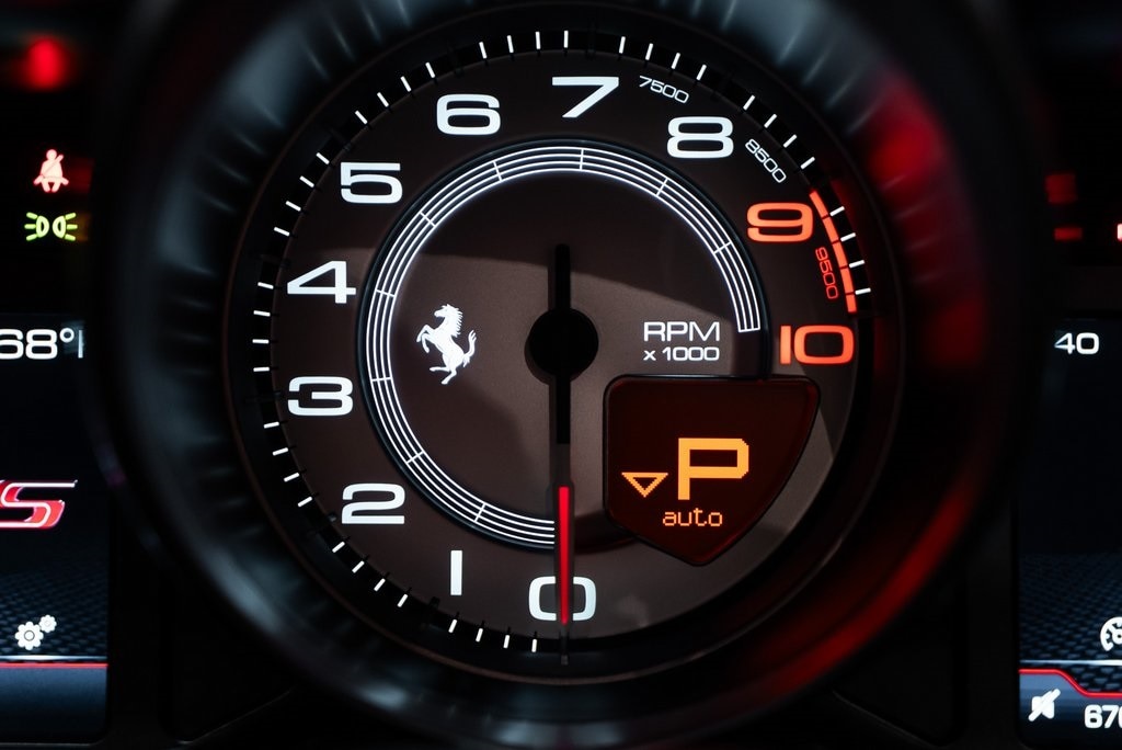 2022 FERRARI 812 - Image 27