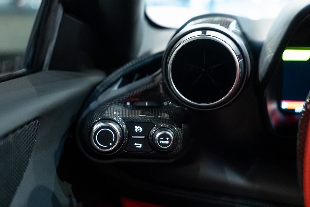 2022 FERRARI F8 - Image 31