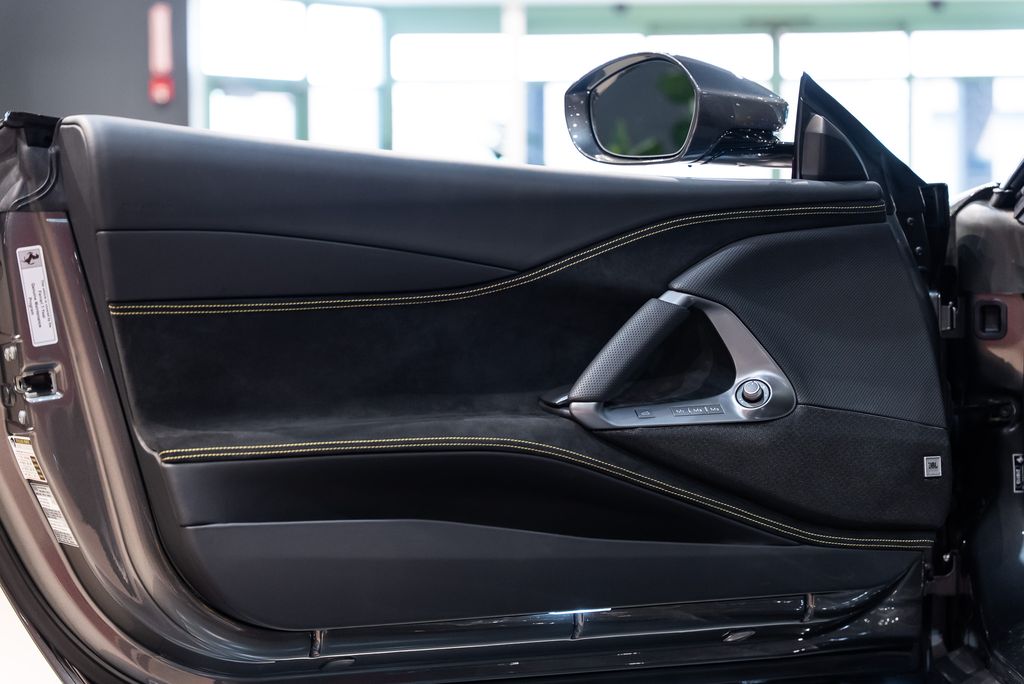 2023 Ferrari 812 GTS Base - Photo 26