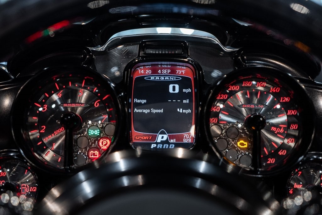 2017 PAGANI HUAYRA - Image 22