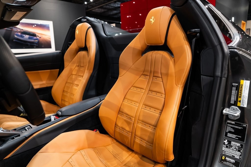 2022 FERRARI 812 - Image 4