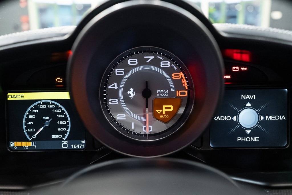 2014 FERRARI 458 - Image 26