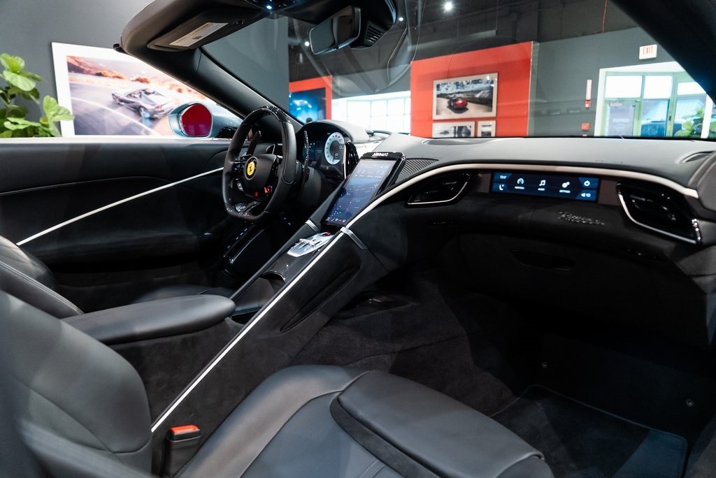 2024 FERRARI ROMA - Image 39