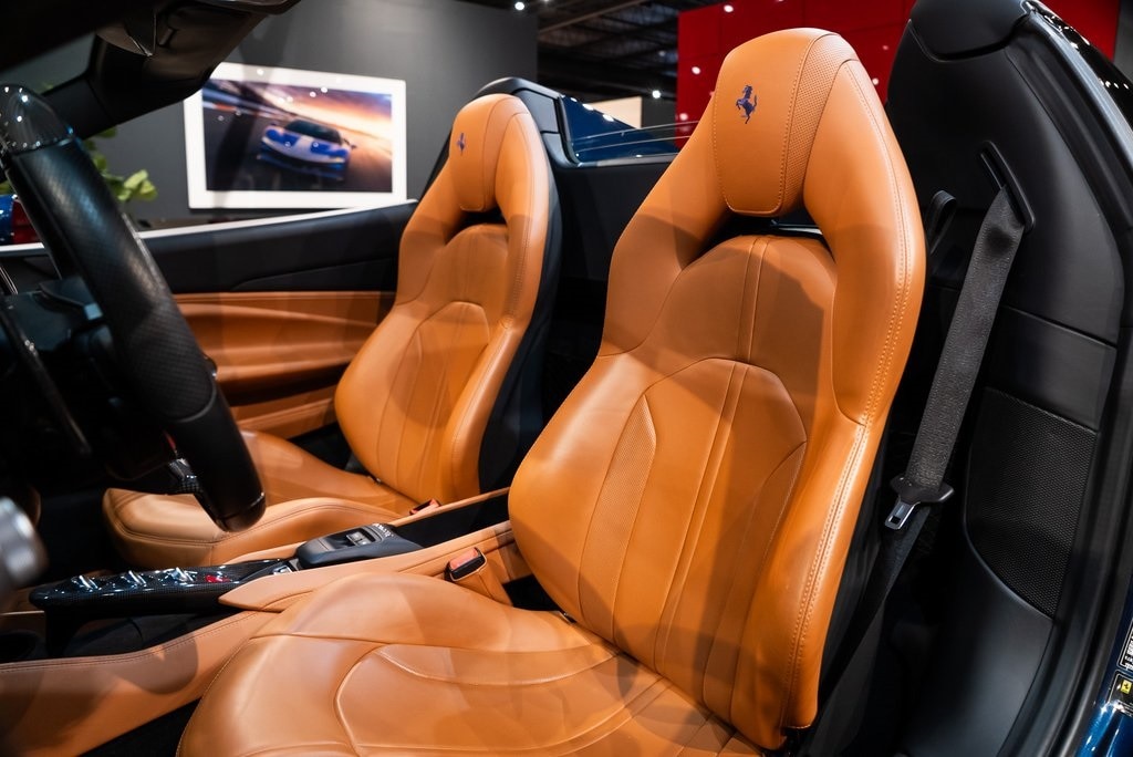 2021 FERRARI F8 - Image 4