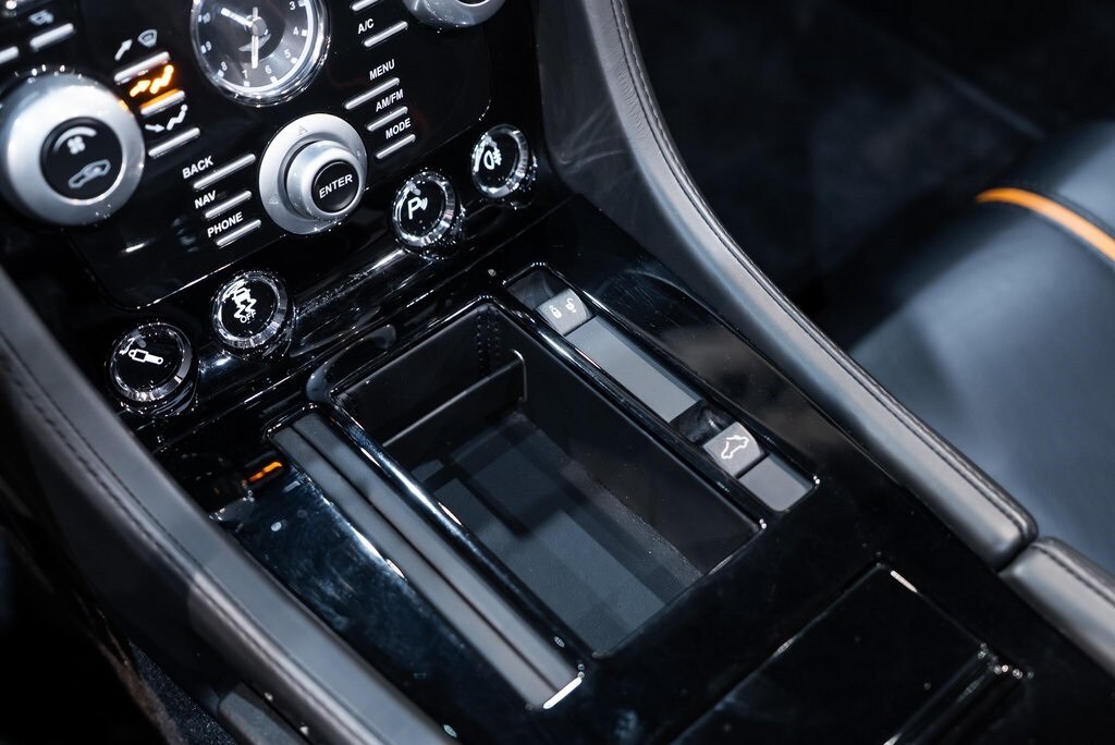 2015 ASTON MARTIN V12 VANTAGE - Image 29