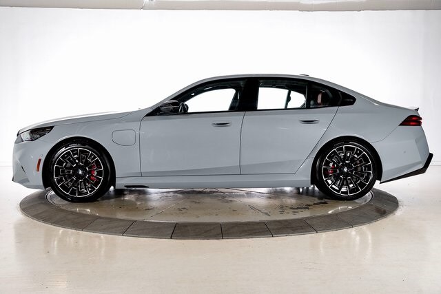 2025 Bmw M5 5 photo 2