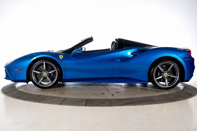 2017 Ferrari 488 Spider photo 3
