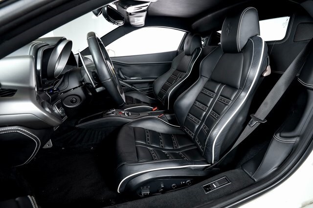 2012 Ferrari 458 Italia Base photo 4