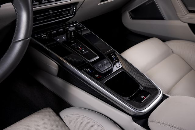 2022 Porsche 911 Turbo S - Photo 31