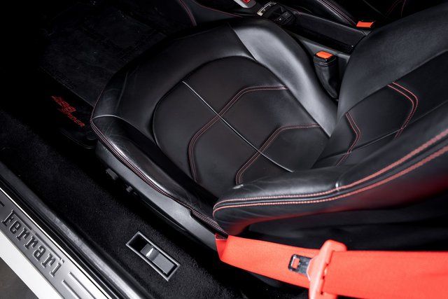 2017 Ferrari 488 GTB Base - Photo 24