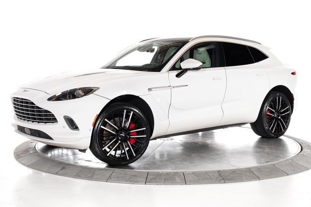 2023 Aston Martin DBX 4.0 V8 AWD's photo
