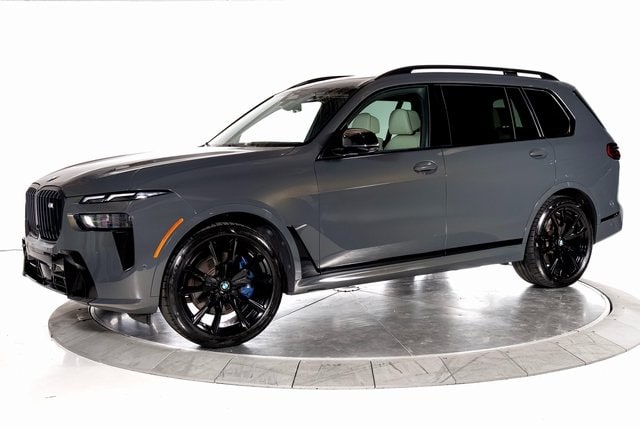 2024 BMW X7 M60i