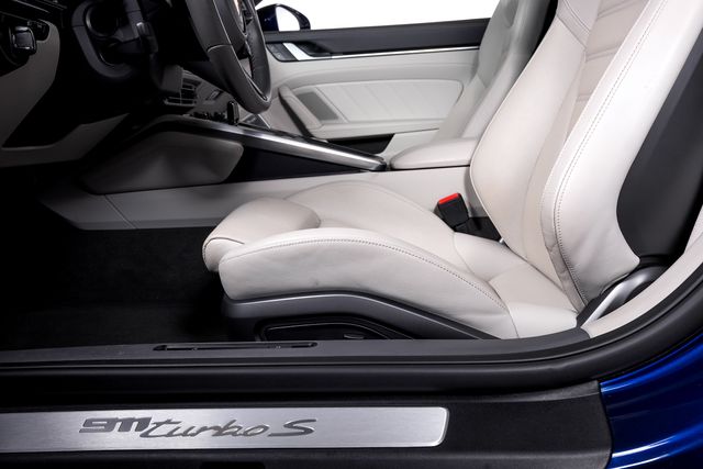 2022 Porsche 911 Turbo S - Photo 22