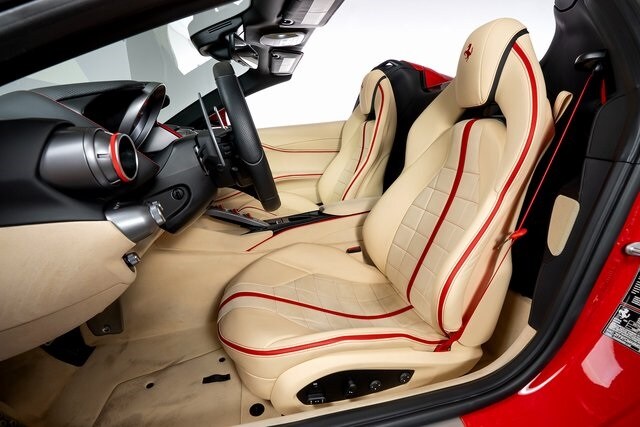 2021 Ferrari 812 GTS photo 4