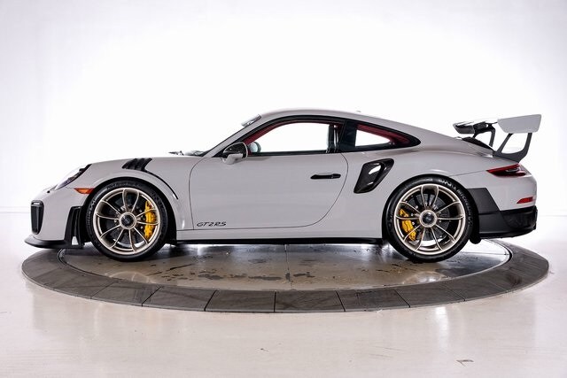 2018 Porsche 911 GT2 RS photo 2