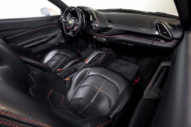 2017 Ferrari 488 GTB Base - Photo 51