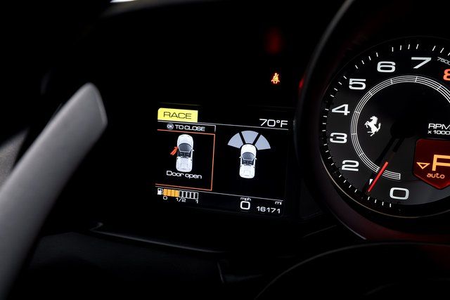 2017 Ferrari 488 GTB Base - Photo 33