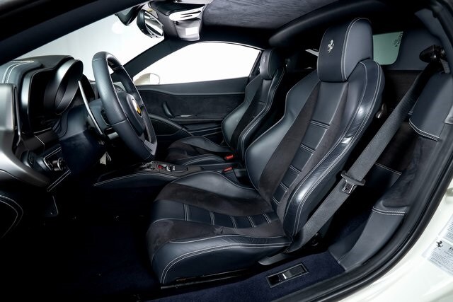 2014 Ferrari 458 Italia Base photo 4