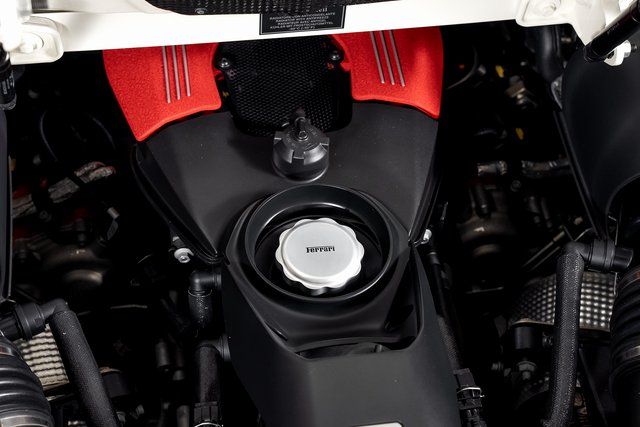 2017 Ferrari 488 GTB Base - Photo 10