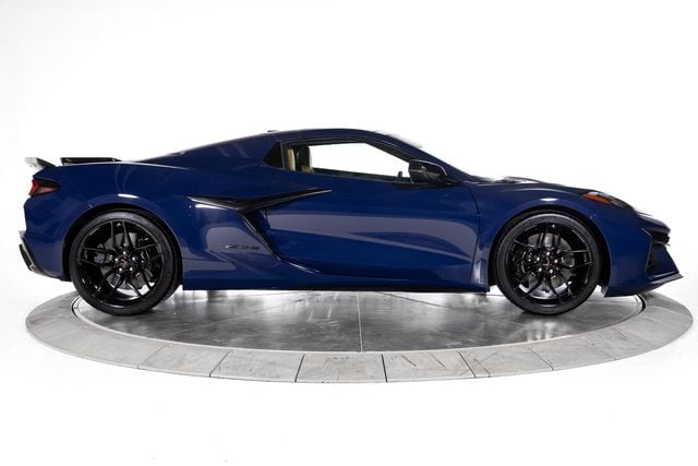 2025 Chevrolet Corvette 3LZ - Photo 7