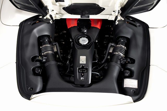 2017 Ferrari 488 GTB Base - Photo 9