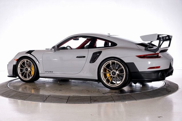2018 Porsche 911 GT2 RS photo 3