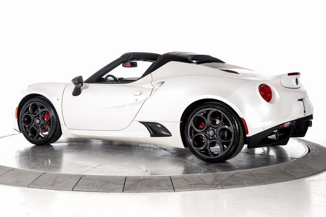 2019 Alfa Romeo 4C Base - Photo 3