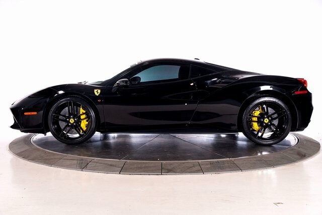 2017 Ferrari 488 GTB photo 3