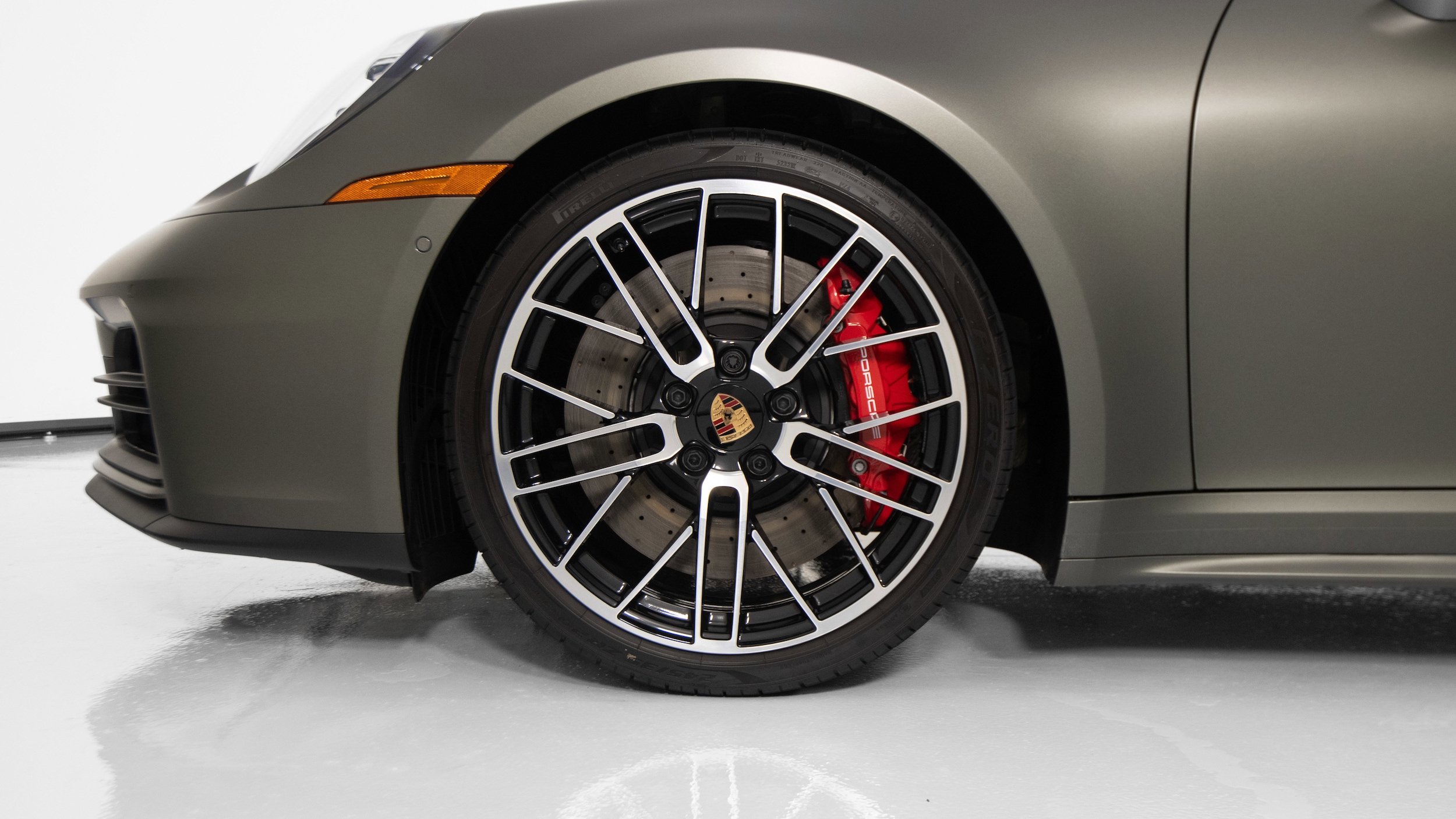 2026 Porsche 911 S - Photo 10