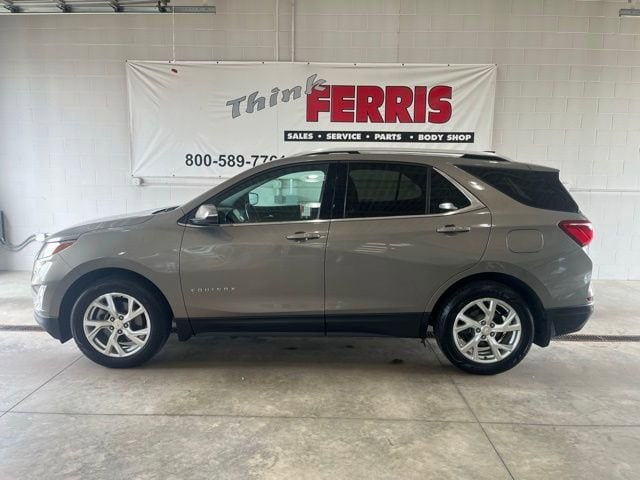 Used 2019 Chevrolet Equinox LT with VIN 3GNAXVEX2KS569213 for sale in New Philadelphia, OH