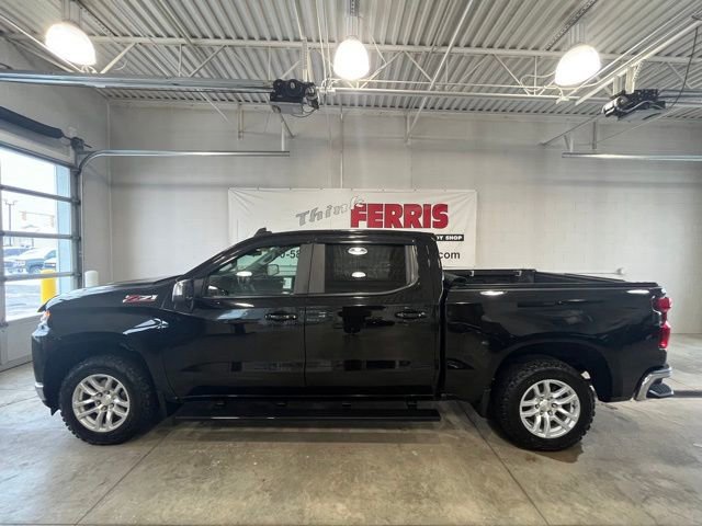 Used 2019 Chevrolet Silverado 1500 LT with VIN 1GCUYDED8KZ141605 for sale in New Philadelphia, OH