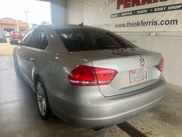 2014 Volkswagen Passat SE photo 3