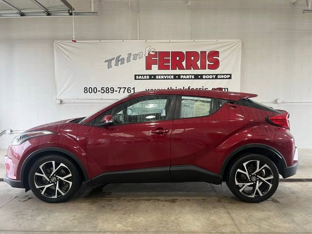 2018 Toyota C-HR XLE Premium photo 2