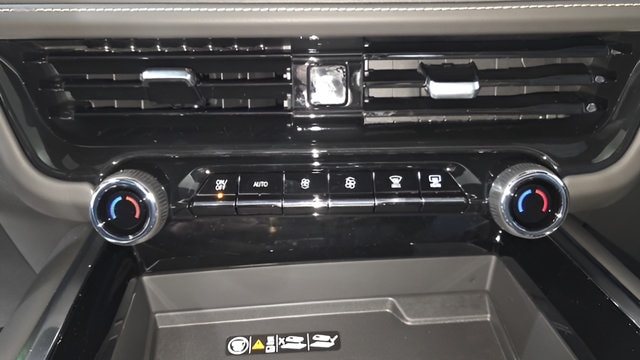 2026 Chevrolet Tahoe Premier - Photo 22