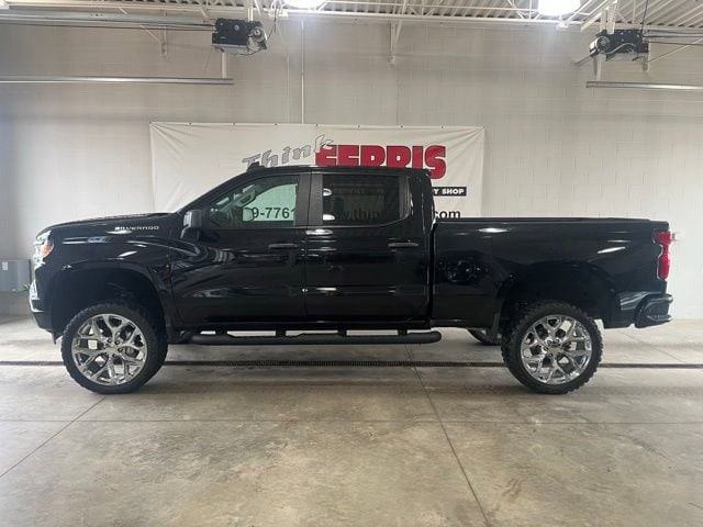 Used 2024 Chevrolet Silverado 1500 Custom with VIN 1GCPDBEK4RZ307673 for sale in New Philadelphia, OH