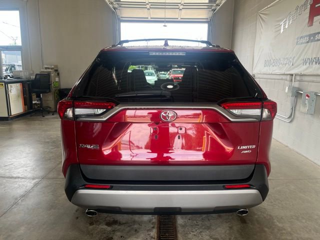 2023 Toyota RAV4 Limited photo 4