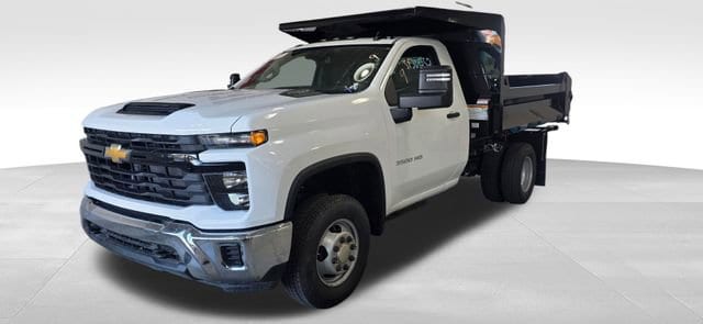 2025 Chevrolet Silverado 3500HD Work Truck's photo