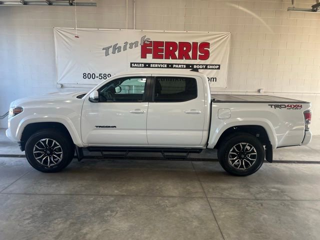 2021 Toyota Tacoma SR photo 2