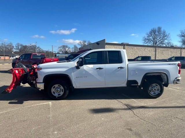 2025 Chevrolet Silverado 2500HD photo 2