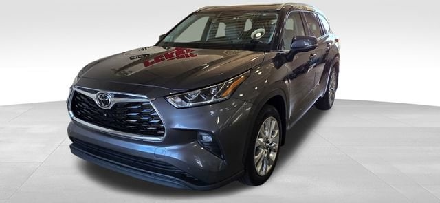 2023 Toyota Highlander Limited's photo