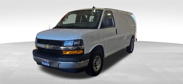 2022 Chevrolet Express Cargo Work Van's photo