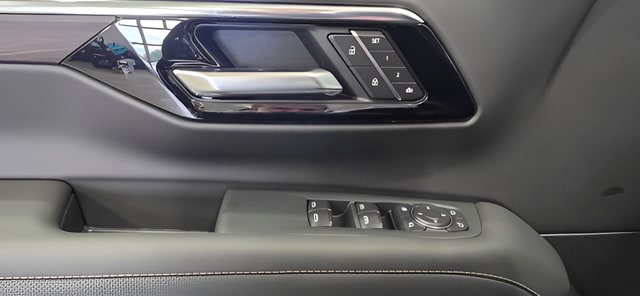 2026 Chevrolet Tahoe Premier - Photo 13