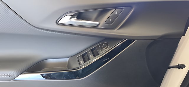 2026 Chevrolet Equinox LT - Photo 10