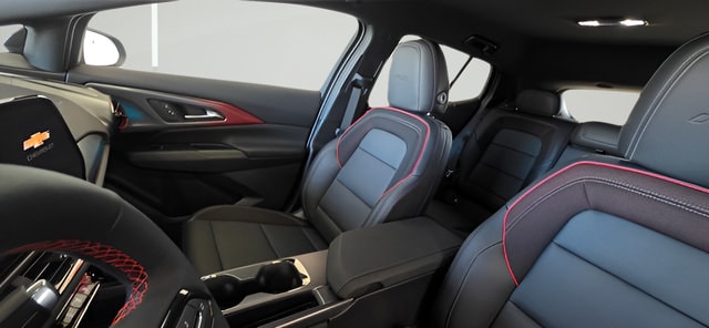2026 Chevrolet Equinox EV RS - Photo 19