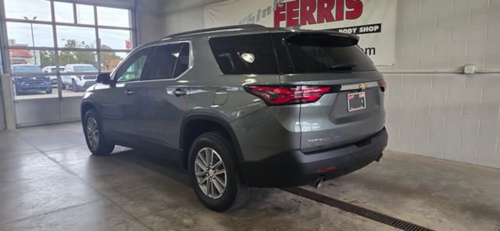 Used 2023 Chevrolet Traverse LT Cloth SUV