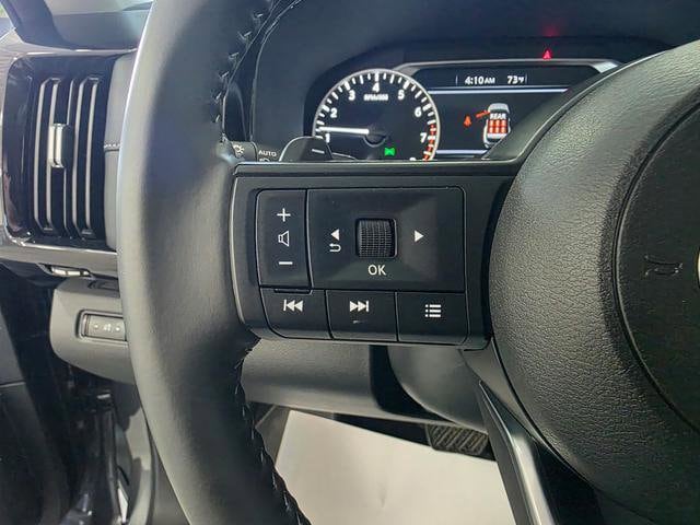 2025 Nissan Pathfinder SV - Photo 15